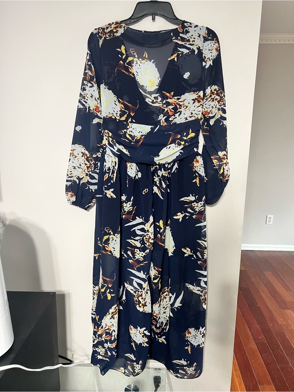 Lush Navy Floral Sheer Panel Maxi Dress with White and Yellow Flowers - Picture 3 of 7